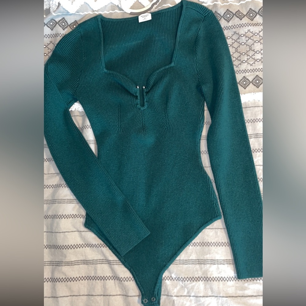 Abercrombie and Fitch Green sweater bodysuit, size medium